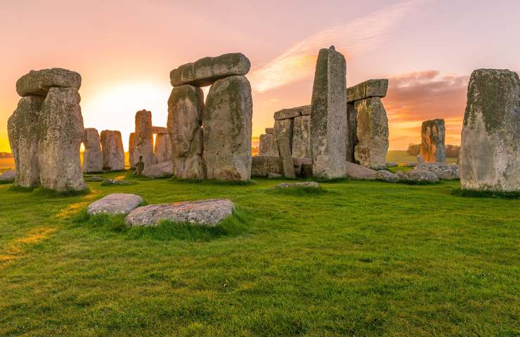 Stonehenge all'alba